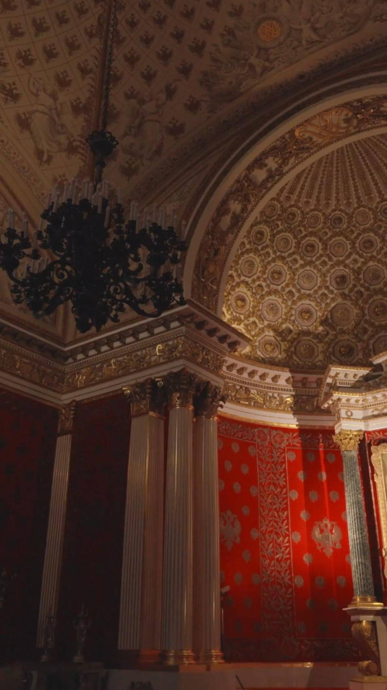 КАК В ЗИМНИЙ ДВОРЕЦ ПРОВЕЛИ ЭЛЕКТРИЧЕСТВО
#shorts, #эрмитаж, #петербург, #история