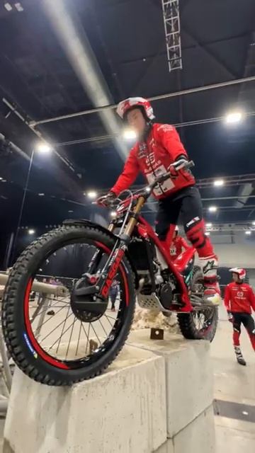 Jaime Busto Training #moto #motorcycle #motorsport #trialindoor #xtrial #bike #motorbike #trial