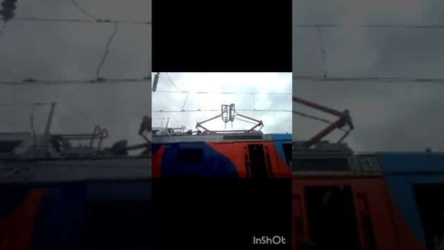 ЭП20 сделали программный запрет на подъем 2-х токоприемников