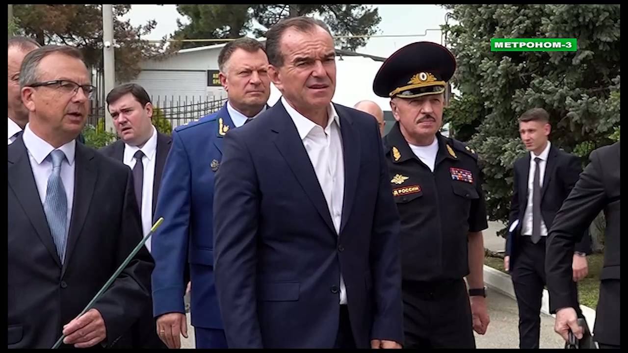 В ГЕЛЕНДЖИКЕ ГУБЕРНАТОР ПРОВЁЛ СОВЕЩАНИЕ В ПРЕДВЕРИИ КУРОРТНОГО СЕЗОНА
