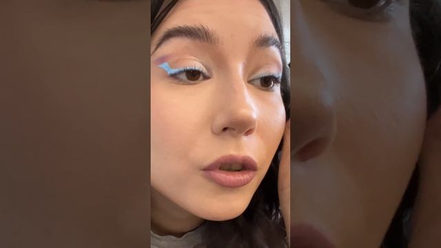 КАК КРАСИТЬ РЕСНИЦЫ  #девушка #makeup #makeuptutorial