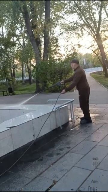 В Оренбурге готовят к запуску пять фонтанов 

В сквере у Дома Советов, парке «Ивушка», парке им. Гус