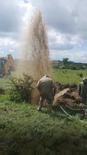 Ленинградская аварийная бригада продолжает работу в Юнокоммунаровcке