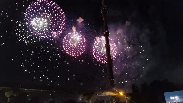 Москва Фестиваль Света открытие фрагмент салюта Останкинская телебашня 23 09 2017