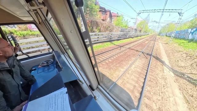 Территории, прилегающие к железной дороге во Владивостоке, приводят в порядок.