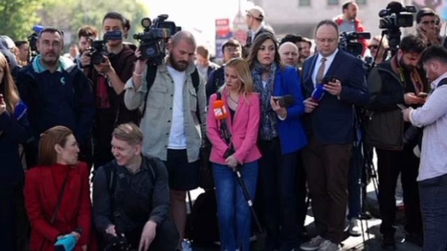 Российские журналисты, пишут сегодня в Стамбуле было сотни журналистов но не одного украинского.