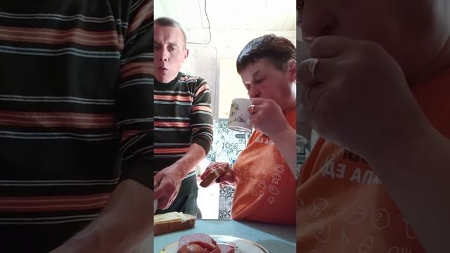 приятного аппетита наши хорошие 😋