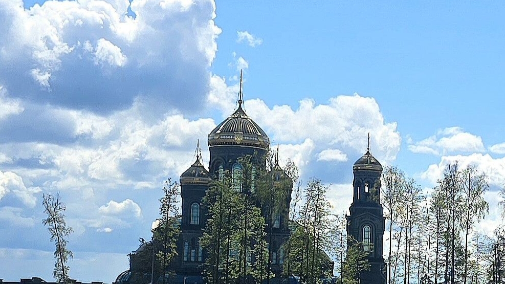 Кому война, кому мать родна