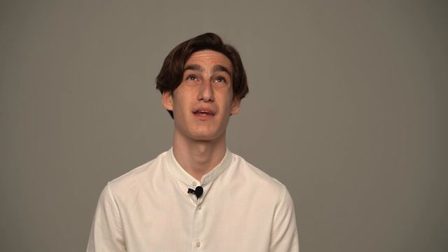 Представление себя. Отрывок из современной прозы.