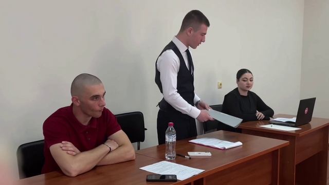 Всем встать, суд идет!