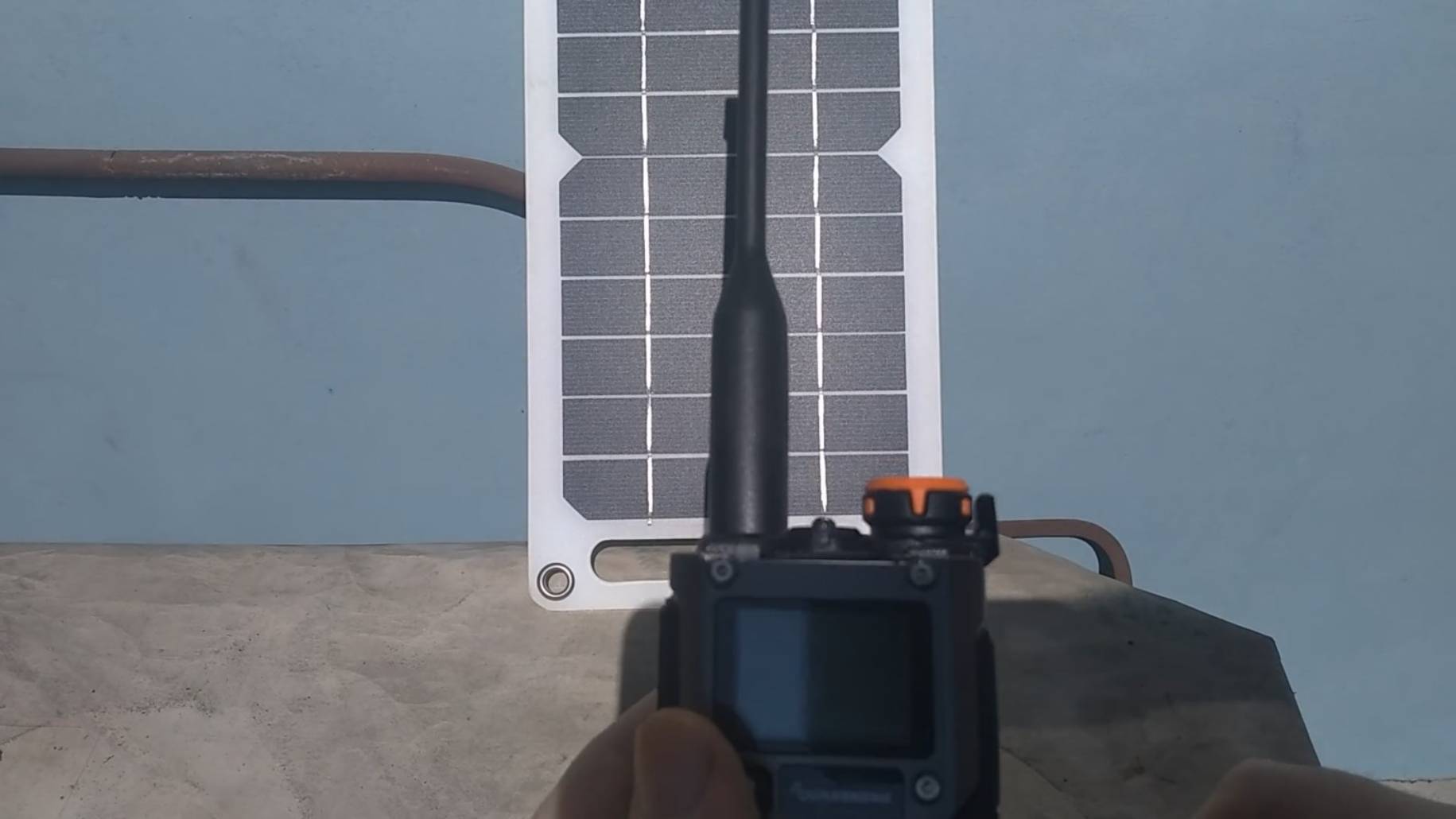 Зарядка рации Quancheng UV-K5(8) от солнечной панели