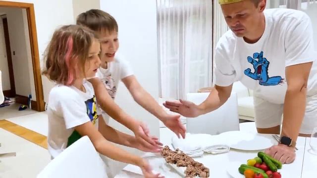 Мисс Кэйти и Мистер Макс (Miss Katy)Папа стал королем на 24 часа