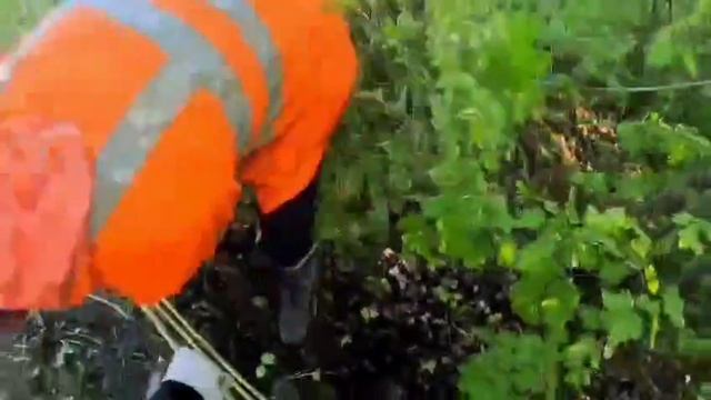 Уфимские спасатели пришли на помощь женщине, упавшей ночью в овраг