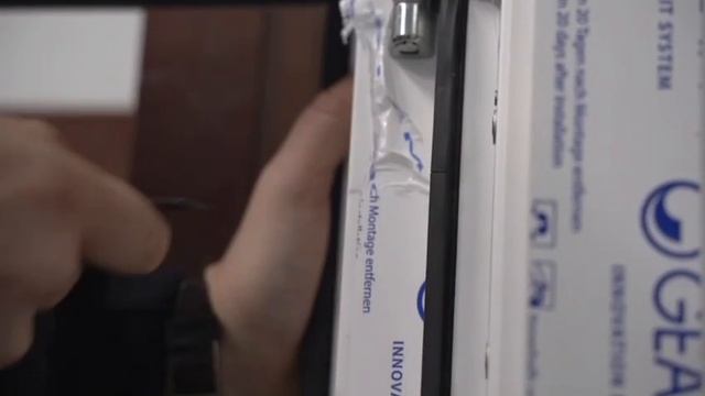 Видео установки вентиляционного клапана Normand