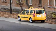 В такси будут только российские автомобили: принят новый закон