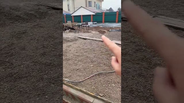 ПЛОЩАДКА ПОД БЕСЕДКУ ИЗ ПЛИТКИ С НУЛЯ! День 2.Уложили щ?