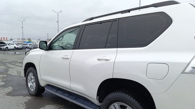 Toyota Land Cruiser Prado 3,0 л. Дизель АКПП  (173 л.с.) 4WD 2011