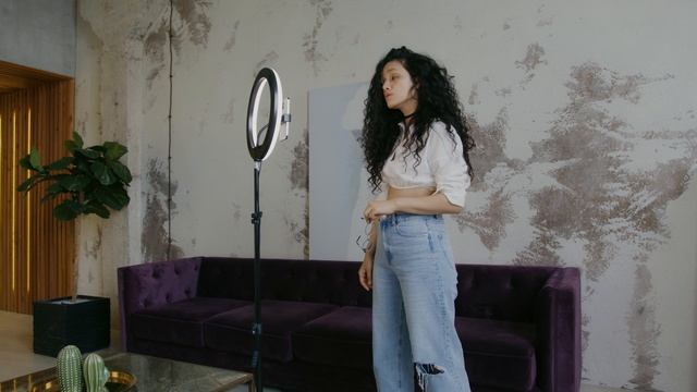 7482669-uhd_3840_2160_25fps