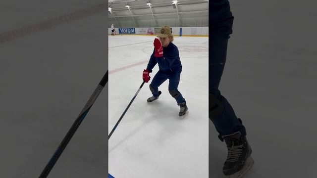 Техника скрестного шага в хоккее  #hockey #nhlhockeyislife #хоккей #hockeyplaying #nhl