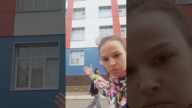 просто у школы