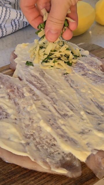 Куриные рулеты на картофельной подушке