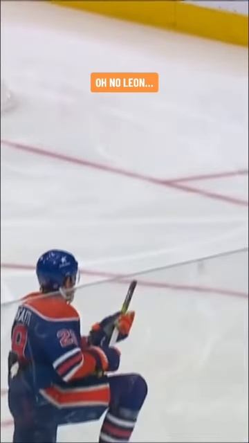 Leon Draisaitl’s Stick Fails Him 😞