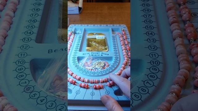 Новые украшения из старых коралловых бус