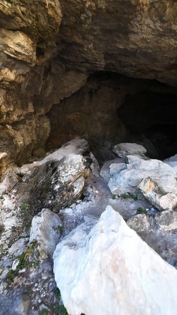 Спелеоэндуро #shorts #mountains #cave #speleology #moto #enduro #fpv