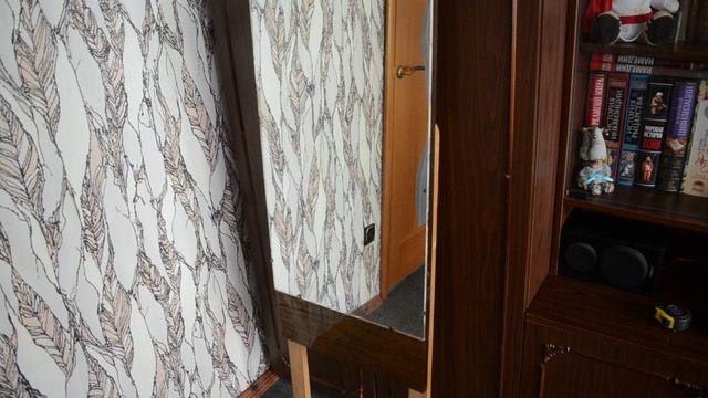 Зеркало на деревянной основе