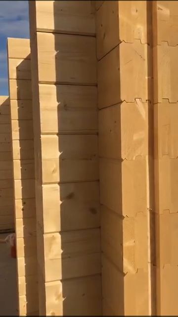 Сборка дома из клееного бруса по проекту М392