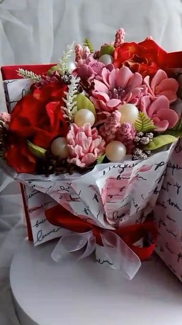 Букет в книге
