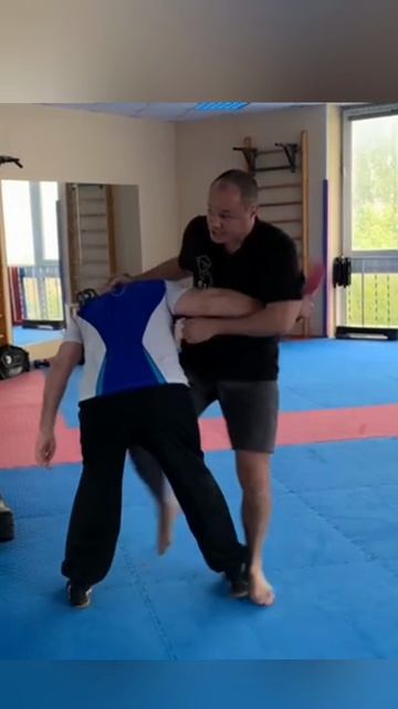 Ножевой бой. Фрагмент тренировки