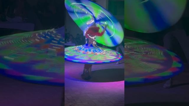 Танура танец в юбках мужчин