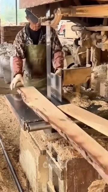 large wood splitting process #machinetools #satisfying #amazingmachines  #shortvideo