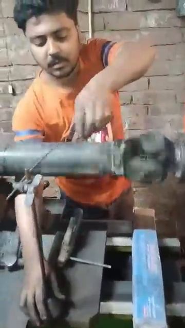 Lathe work #machiningcenter #machinetools #machine #lathemachine #machining #machineshop #wood #weld