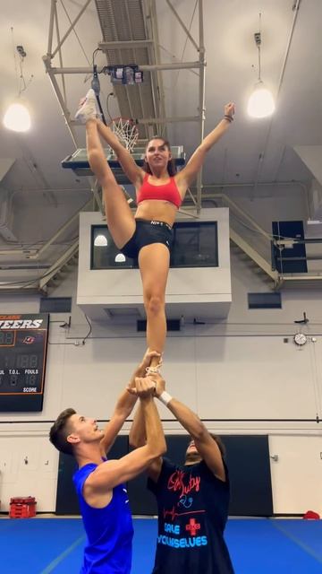 Living my allstar dreams for a second👀 #topgun #double0 #allstar #dreams #cheerleading #different