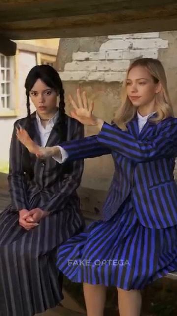 Magic fingers🤌 #enid #jennaortega #fakeortega #wednesday #netflix #shorts