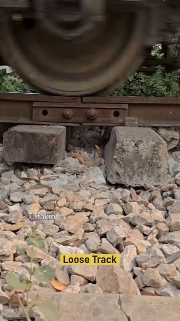 Line and sleeper jumps, weak and poor maintained railway track. #line #track #shorts