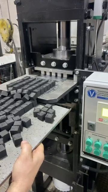 Производство кальянного угля на станке ГП100/2
