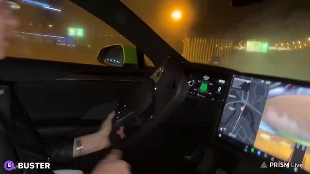 БУСТЕР БЕСШУМНО ДРИФТИТ НА ТЕСЛЕ