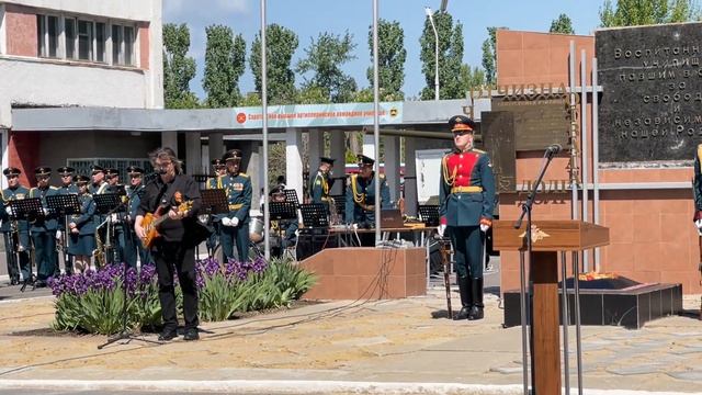 Помолимся за тех кого нет с нами. Великое слово Победа.