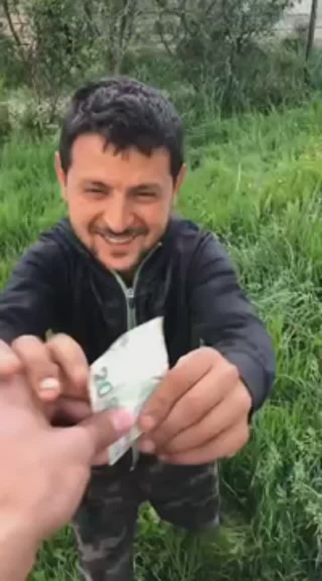 Как видят нейросети зеленского 😅