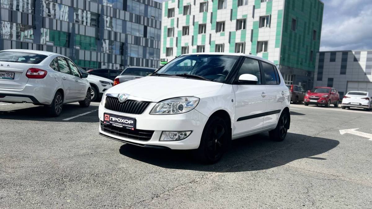 Обзор Skoda Fabia II Рестайлинг, 2012 г. ПРОХОР | Просто Хорошие автомобили