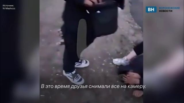 Появились кадры того, как задержанная в Воронеже девушка избивала мужчину  ради хайпа
