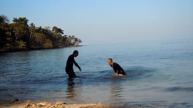 Импровизационный дуэт на берегу