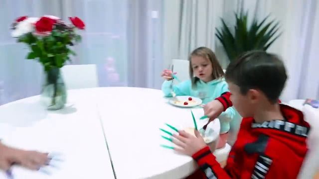 MISTER MAX | МИСТЕР МАКС - 24 Часа Челлендж с ОЧЕНЬ длинными Ногтями