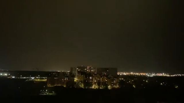 ⛈️Сильный дождь с грозой ожидаются завтра в Москве⛈️