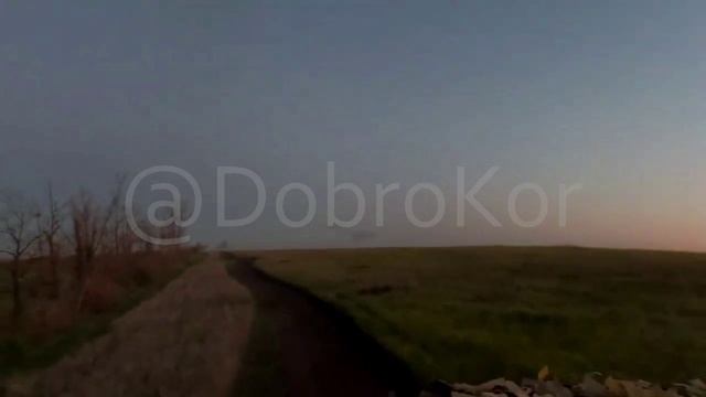 🇷🇺⚔️🇺🇦 Эффектное уничтожение
fpv Дрона ВСУ вблизи !!!