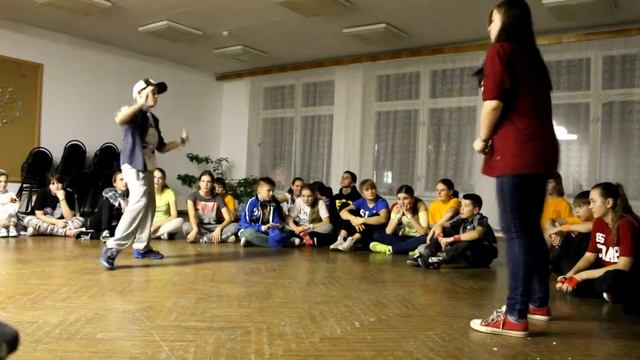 HIP-HOP BATTLE 1x1 Леха vs Ангелина