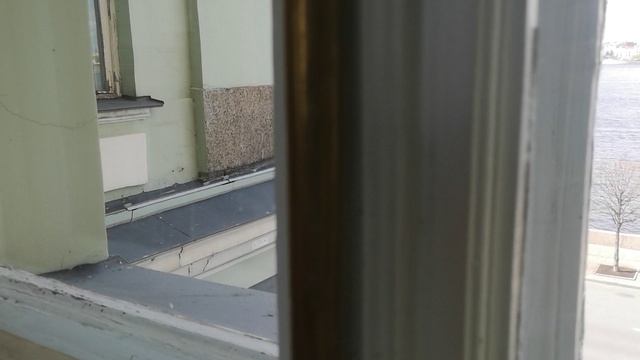 Гвозди в Эрмитаже, Санкт-Петербург